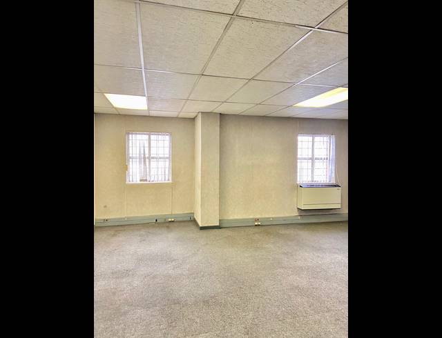 1,098M² WAREHOUSE TO LET IN PAULSHOF